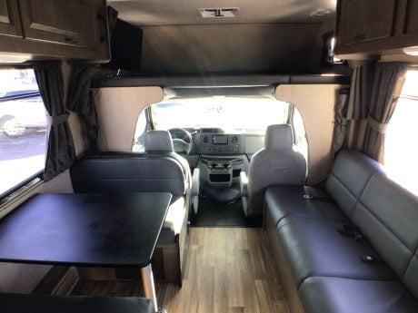 2020 Tiffin Wayfarer 28TM - livingroom